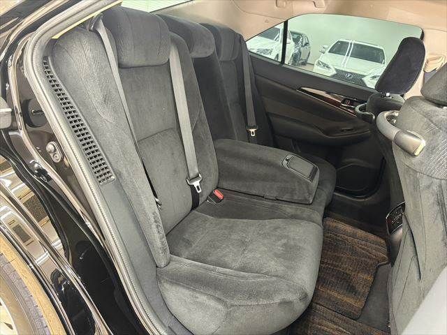 TOYOTA CROWN SEDAN HYBRID 2016 Image 31