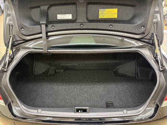 TOYOTA CROWN SEDAN HYBRID 2016 Image 31