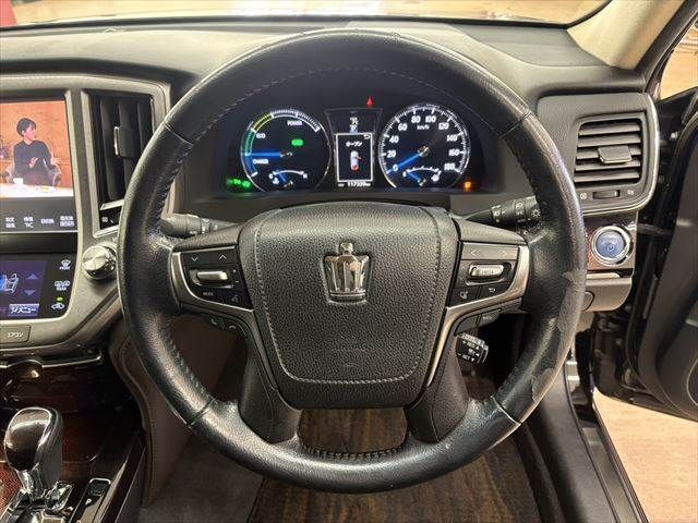 TOYOTA CROWN SEDAN HYBRID 2016 Image 31