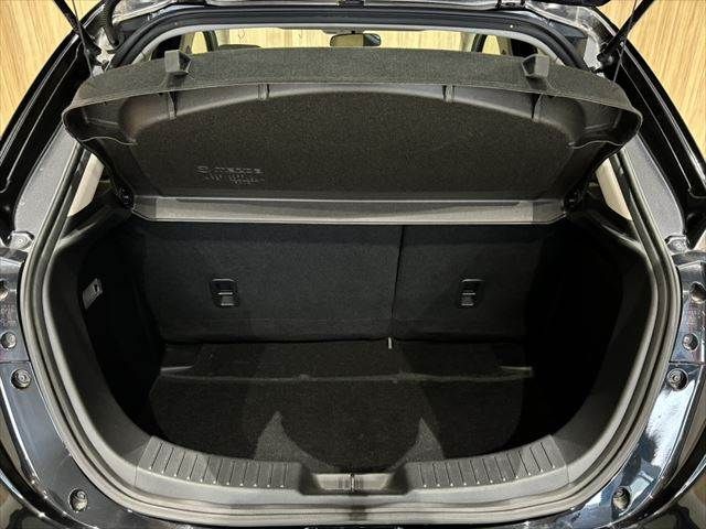 MAZDA DEMIO 2014 Image 31