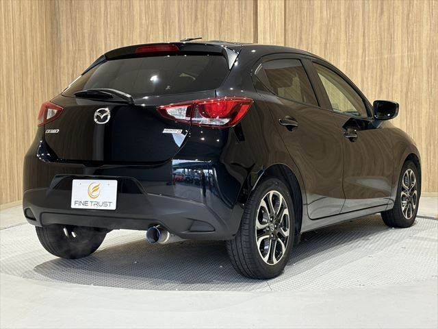 MAZDA DEMIO 2014 Image 31