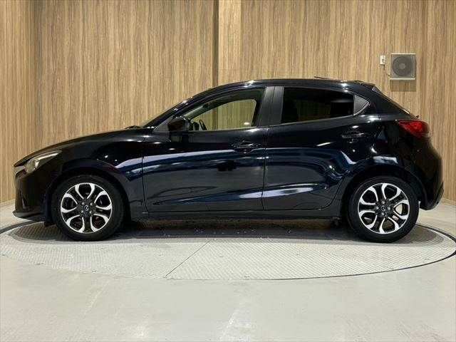 MAZDA DEMIO 2014 Image 31