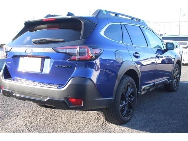 SUBARU LEGACY OUTBACK 2022 Image 31