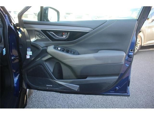 SUBARU LEGACY OUTBACK 2022 Image 31