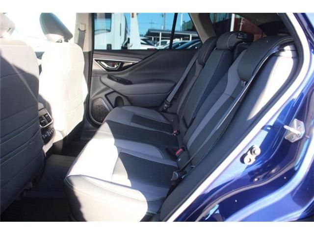 SUBARU LEGACY OUTBACK 2022 Image 31