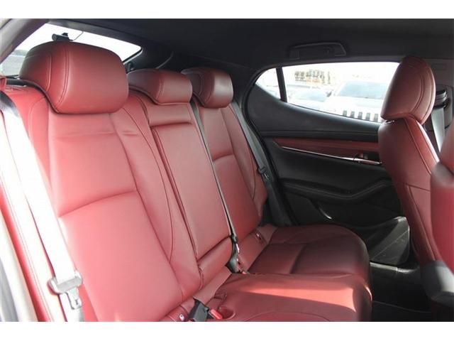 MAZDA 3 FASTBACK 2024 Image 31