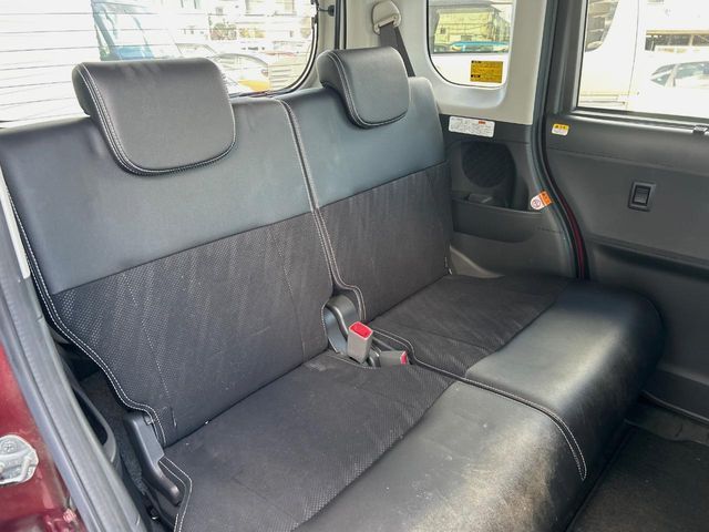 DAIHATSU TANTO CUSTOM 2017 Image 31