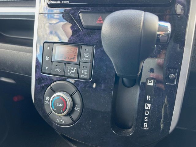 DAIHATSU TANTO CUSTOM 2017 Image 31