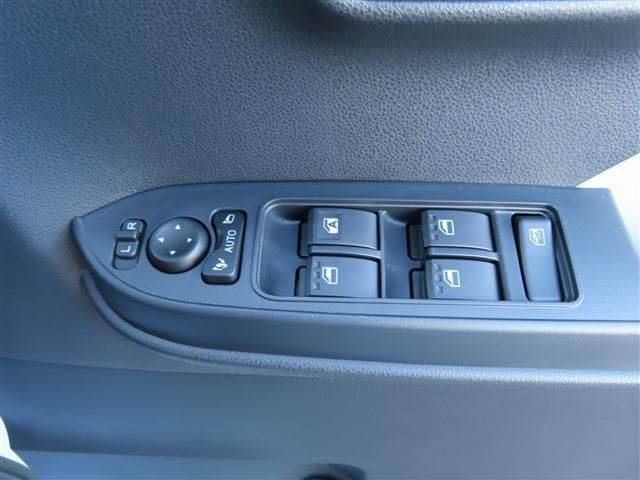 DAIHATSU TANTO 4WD 2025 Image 31