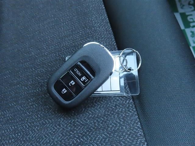 HONDA N BOX CUSTOM 4WD 2025 Image 31