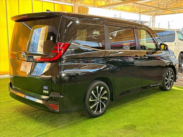 TOYOTA NOAH HYBRID 2023 Image 31