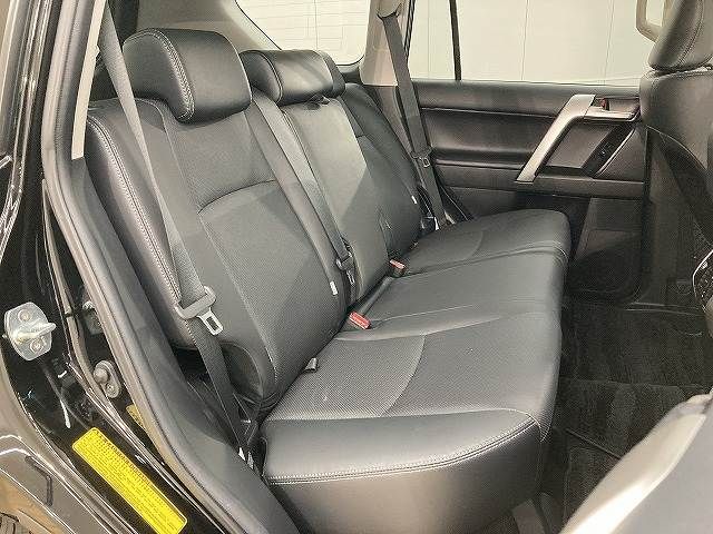 TOYOTA LANDCRUISER PRADO 2022 Image 31