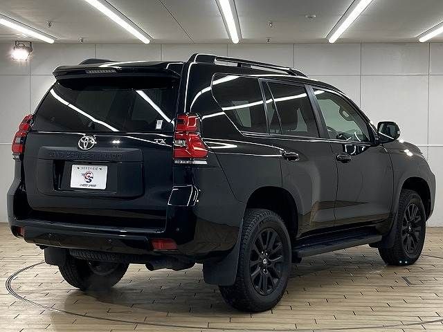 TOYOTA LANDCRUISER PRADO 2022 Image 31