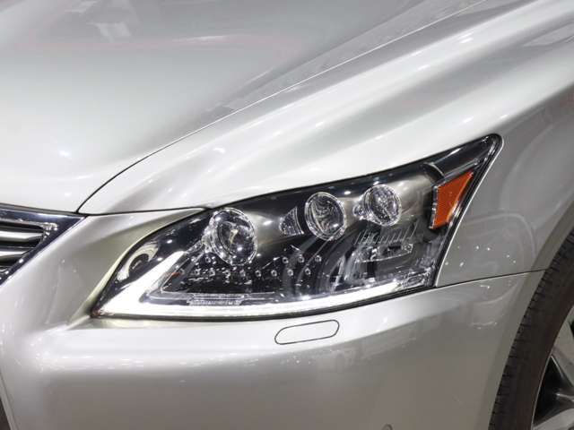 TOYOTA LEXUS LS600H 2015 Image 31