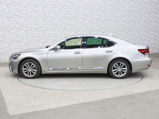 TOYOTA LEXUS LS600H 2015 Image 31