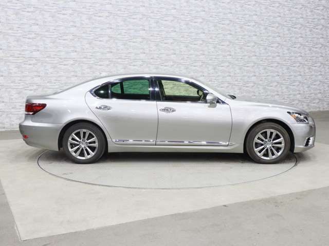 TOYOTA LEXUS LS600H 2015 Image 31