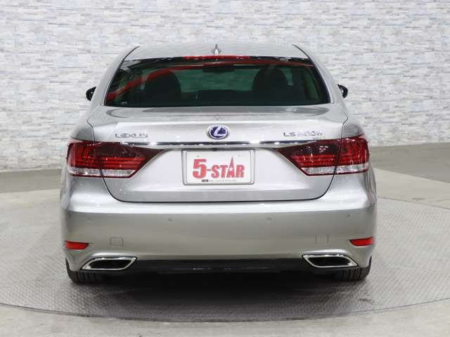 TOYOTA LEXUS LS600H 2015 Image 31