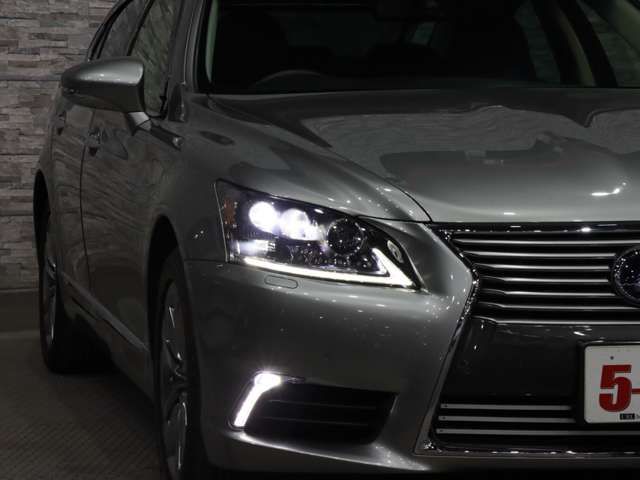 TOYOTA LEXUS LS600H 2015 Image 31