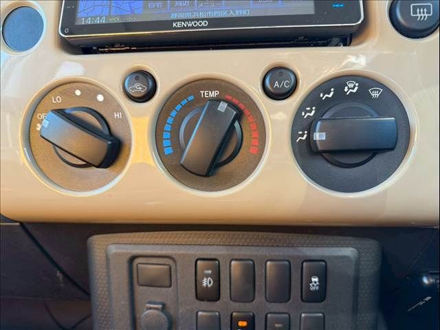 TOYOTA FJ CRUISER 4WD 2012 Image 31