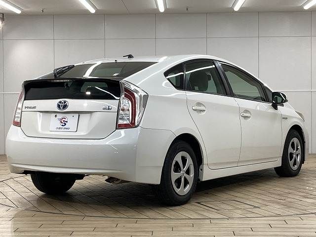 TOYOTA PRIUS 2013 Image 31
