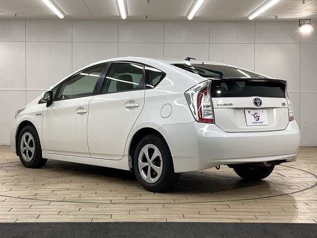 TOYOTA PRIUS 2013 Image 31