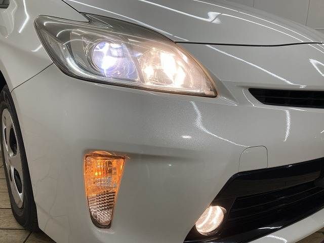 TOYOTA PRIUS 2013 Image 31