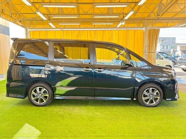 TOYOTA VOXY 2021 Image 31