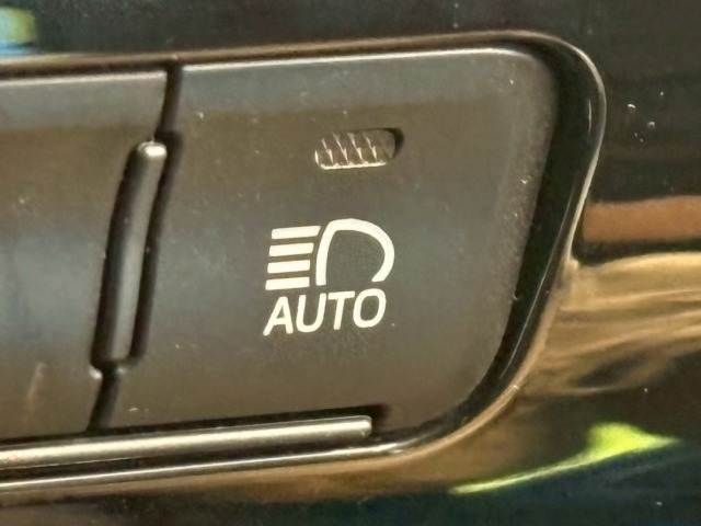 TOYOTA PRIUS 2019 Image 31