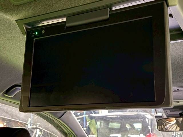 TOYOTA VOXY HYBRID 2019 Image 31