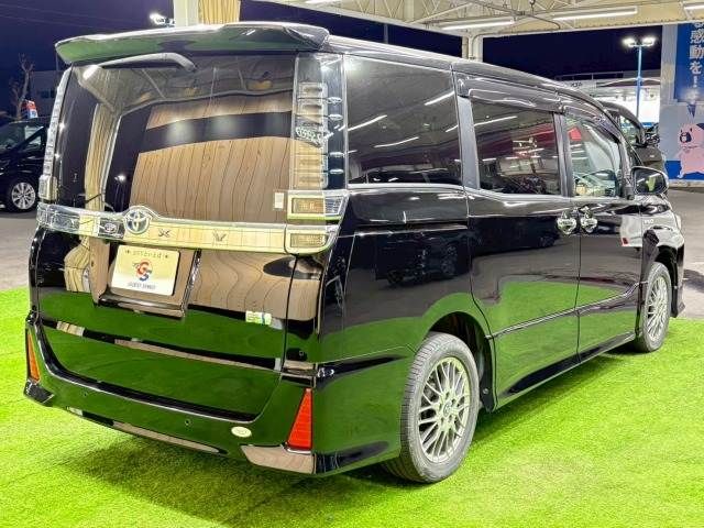 TOYOTA VOXY HYBRID 2019 Image 31