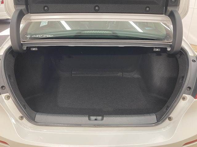 HONDA INSIGHT SEDAN 2019 Image 31