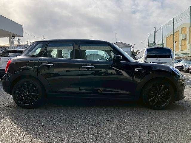 BMW MINI COOPER D 5DOOR 2020 Image 31