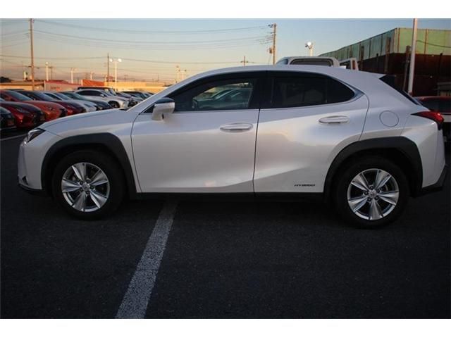 TOYOTA LEXUS UX250H 2019 Image 31