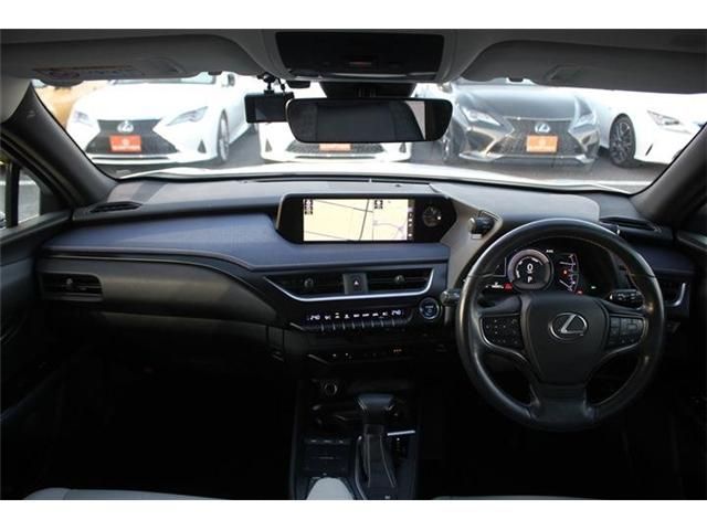 TOYOTA LEXUS UX250H 2019 Image 31