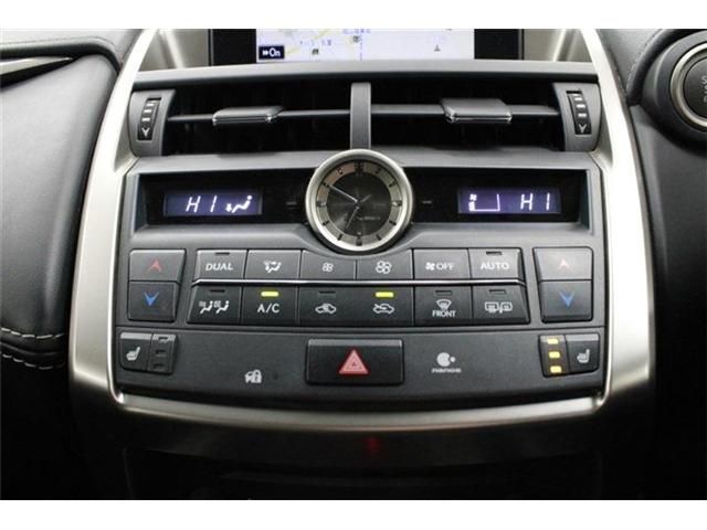 TOYOTA LEXUS NX200T 2017 Image 31