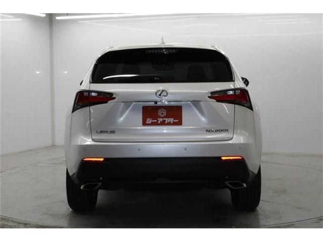 TOYOTA LEXUS NX200T 2017 Image 31