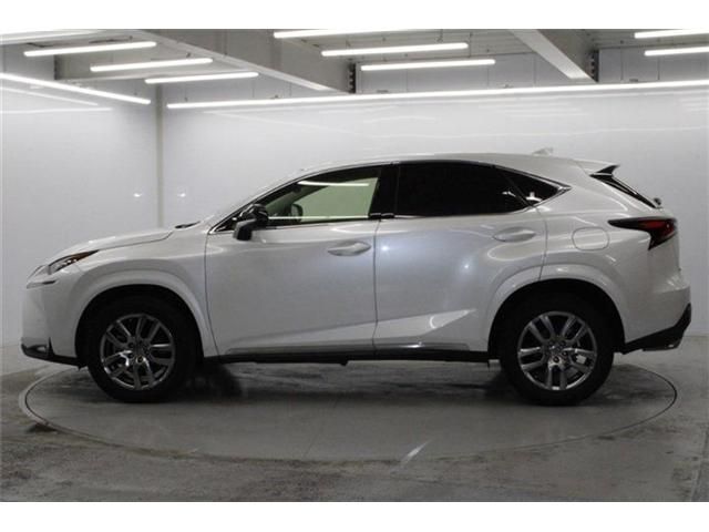 TOYOTA LEXUS NX200T 2017 Image 31