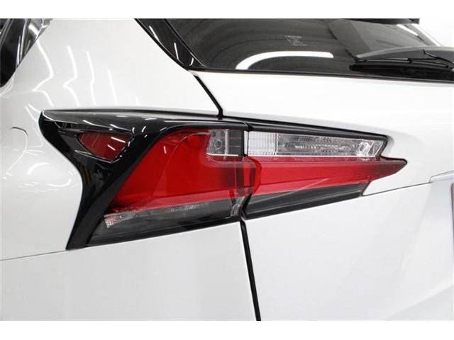 TOYOTA LEXUS NX200T 2017 Image 31