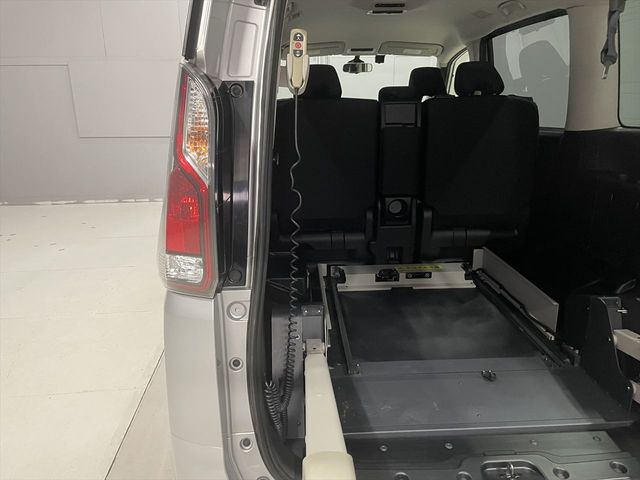 NISSAN SERENA  S-HYBRID 2017 Image 31