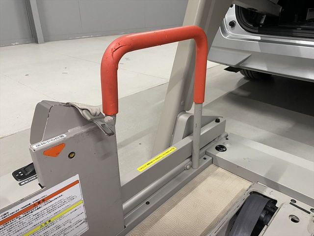 NISSAN SERENA  S-HYBRID 2017 Image 31