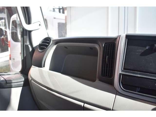 MITSUBISHI CANTER 2019 Image 31