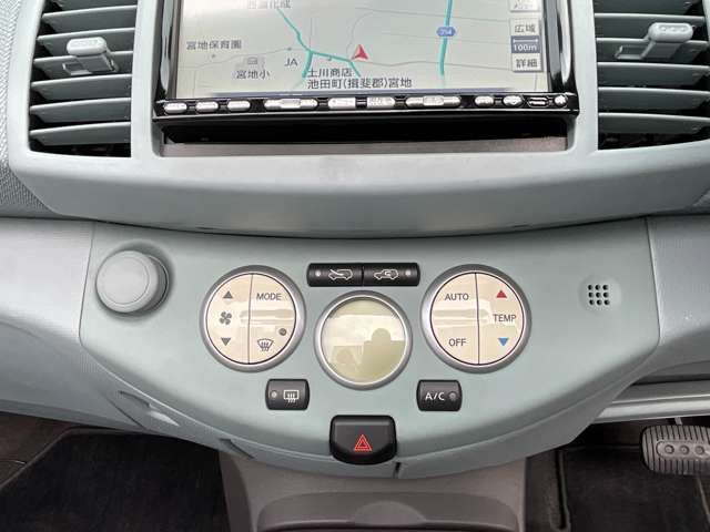 NISSAN MICRA C+C 2009 Image 31