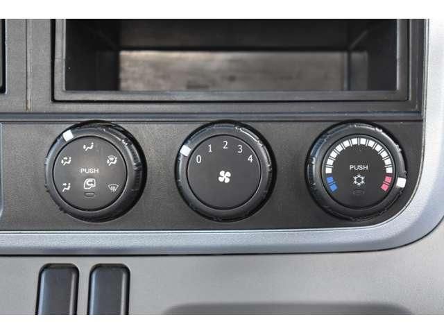 MITSUBISHI CANTER 2016 Image 31