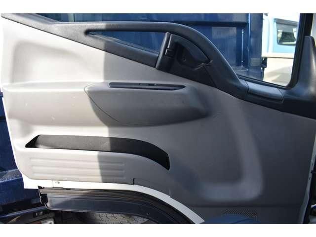 MITSUBISHI CANTER 2016 Image 31