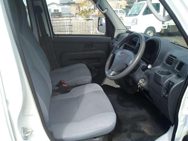 DAIHATSU HIJET CARGO 4WD 2015 Image 31