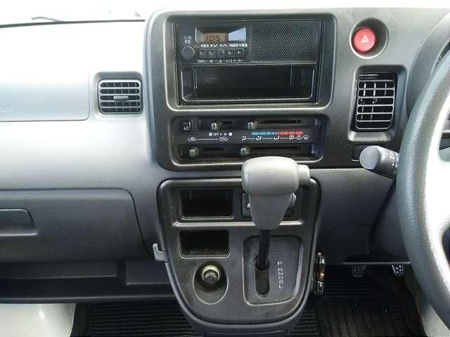 DAIHATSU HIJET CARGO 4WD 2015 Image 31