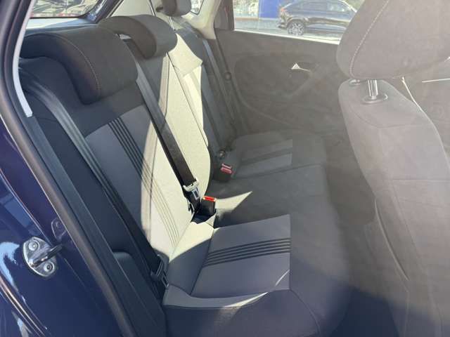 VOLKSWAGEN POLO 2016 Image 31