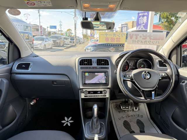 VOLKSWAGEN POLO 2016 Image 31