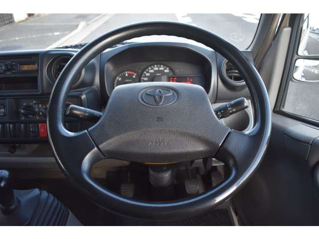 TOYOTA DYNA 2013 Image 31