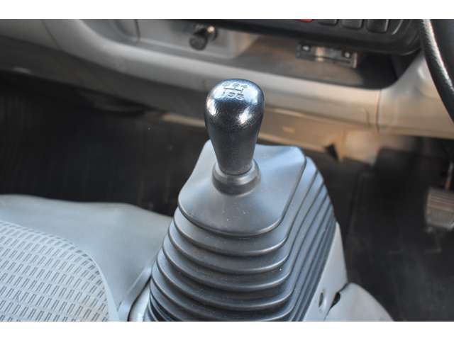 TOYOTA DYNA 2013 Image 31